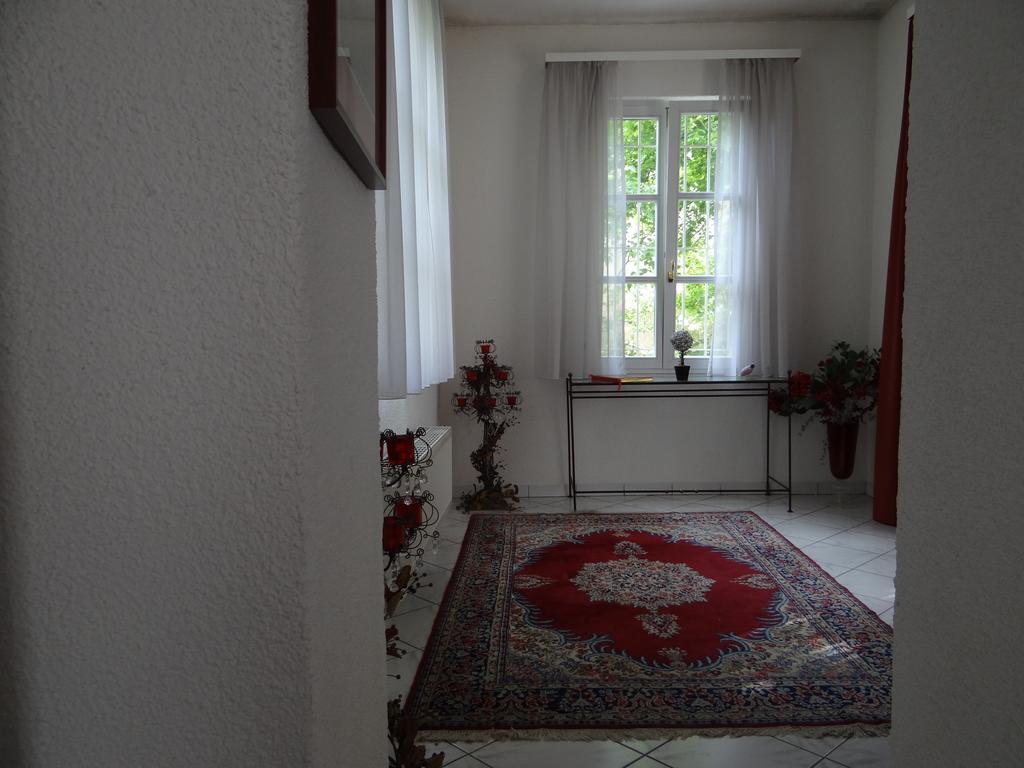 Chateau Mesny Gite Au Fil Des Pages Vic-sur-Seille ภายนอก รูปภาพ