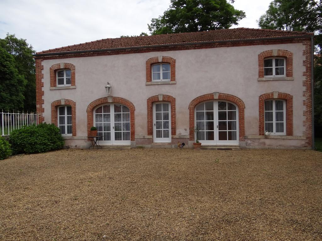 Chateau Mesny Gite Au Fil Des Pages Vic-sur-Seille ภายนอก รูปภาพ