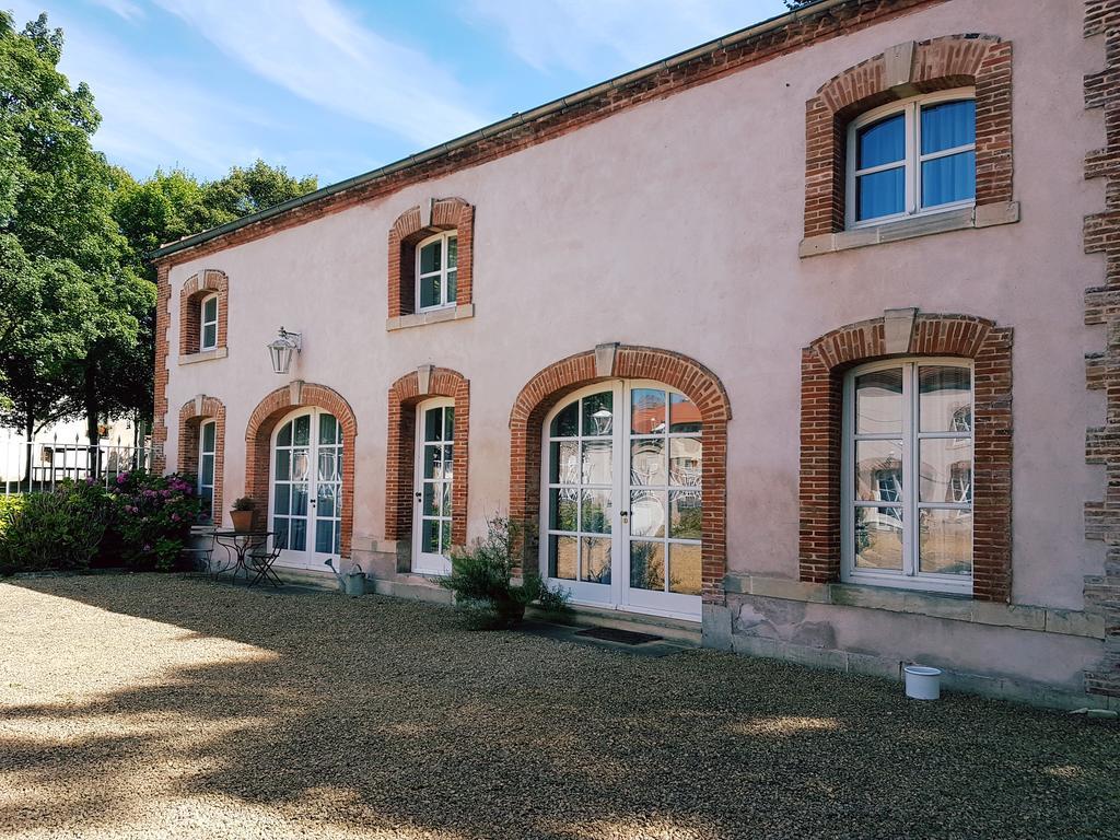 Chateau Mesny Gite Au Fil Des Pages Vic-sur-Seille ภายนอก รูปภาพ