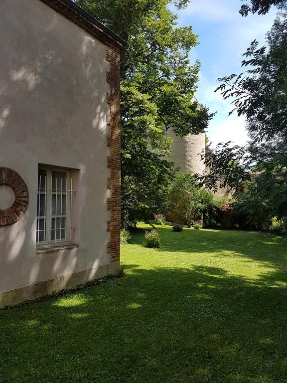 Chateau Mesny Gite Au Fil Des Pages Vic-sur-Seille ภายนอก รูปภาพ